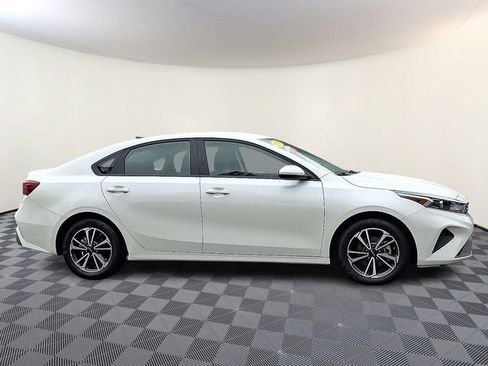 Certified 2024 Kia Forte LXS image 9