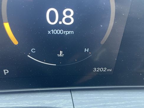 Used 2024 Hyundai Santa Fe Limited image 6