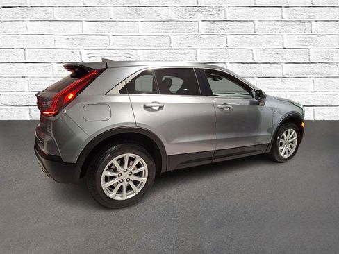 Certified 2023 Cadillac XT4 Luxury w/ Cold Weather Package FWD image 6
