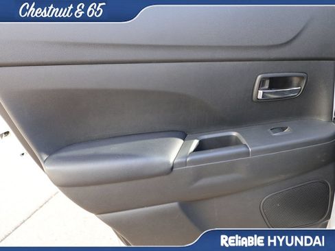 Used 2016 Mitsubishi Outlander Sport FWD image 16