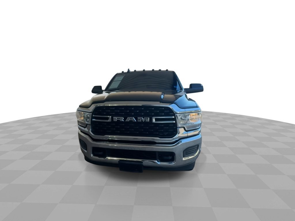 Used 2022 RAM 3500 Big Horn AWD/4WD image 3