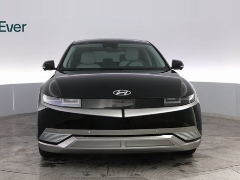 Used 2024 Hyundai Ioniq 5 Limited image 3