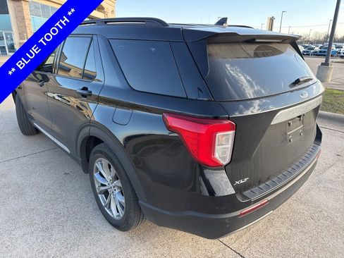 Used 2024 Ford Explorer XLT w/ Equipment Group 202A image 8