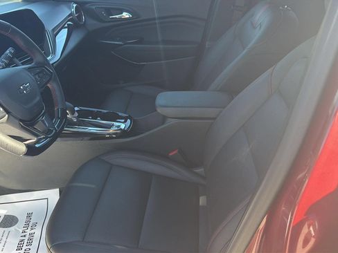Used 2025 Chevrolet Trax RS w/ Driver Confidence Package FWD image 11