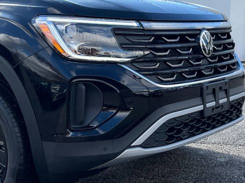 New 2026 Volkswagen Atlas Cross Sport SE image 2