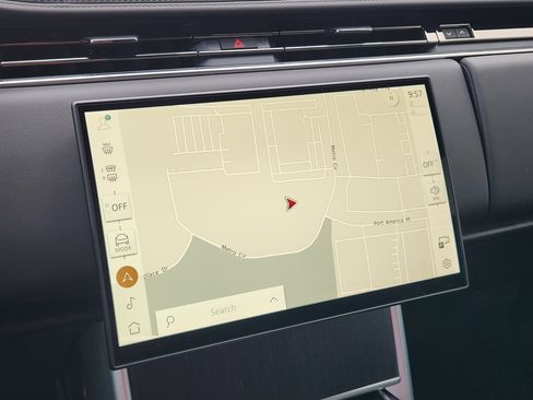 New 2025 Land Rover Range Rover SE image 17