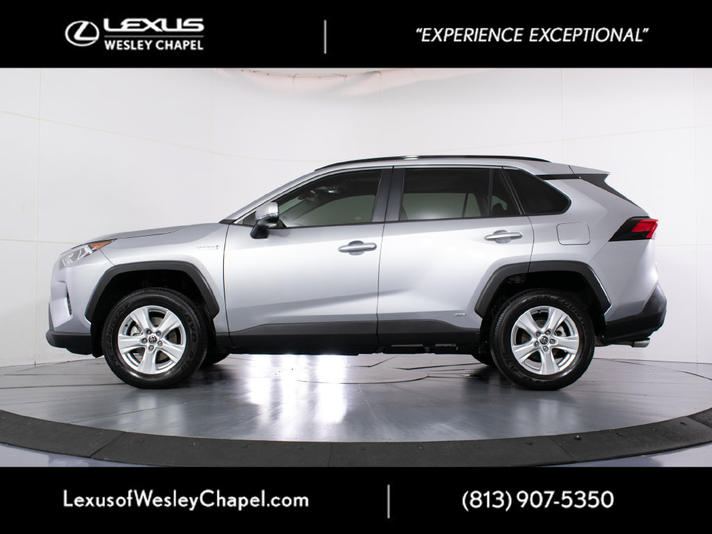 Used 2021 Toyota RAV4 XLE w/ Convenience Package AWD/4WD image 7