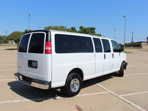 Used 2020 Chevrolet Express 3500 LT w/ LT Preferred Equipment Group RWD image 5