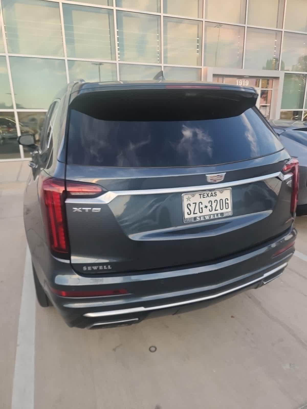 Used 2021 Cadillac XT6 Premium Luxury FWD image 19