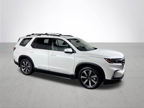 Used 2023 Honda Pilot Elite image 4