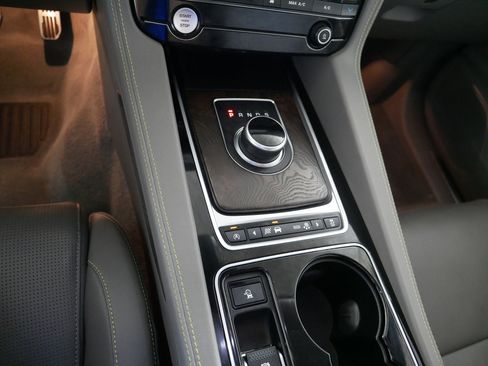 Used 2017 Jaguar F-PACE R-Sport AWD/4WD image 24