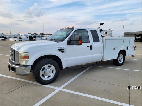 Used 2010 Ford F350 XL image 1