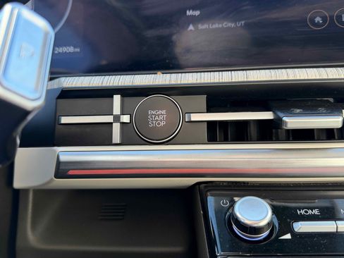 Used 2024 Hyundai Santa Fe Calligraphy image 25