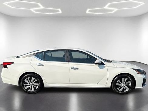 Used 2023 Nissan Altima 2.5 S FWD image 4