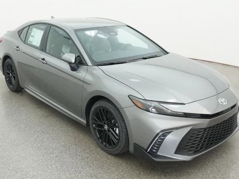 New 2026 Toyota Camry SE FWD image 6