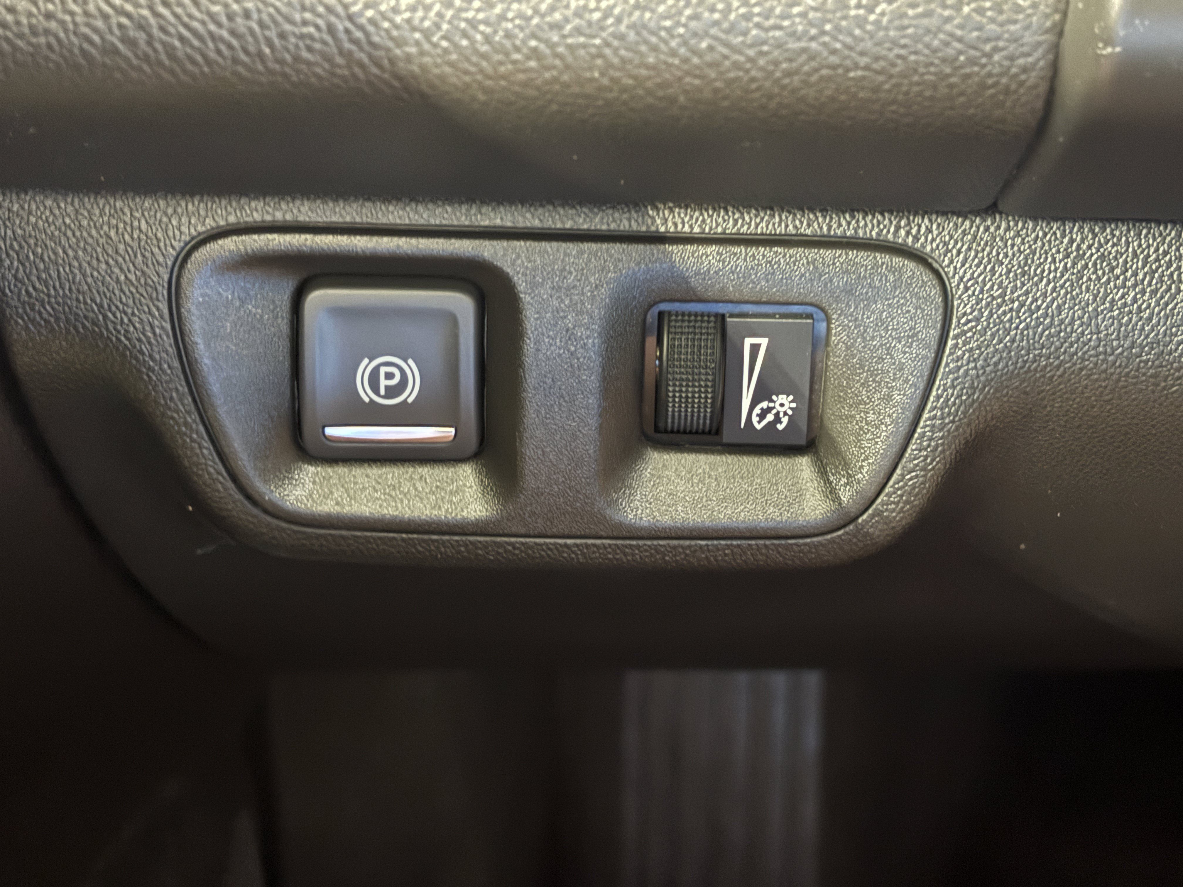 Used 2019 GMC Acadia Denali w/ Technology Package FWD image 22
