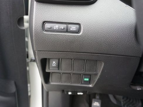 Used 2019 Nissan Rogue Sport S image 20