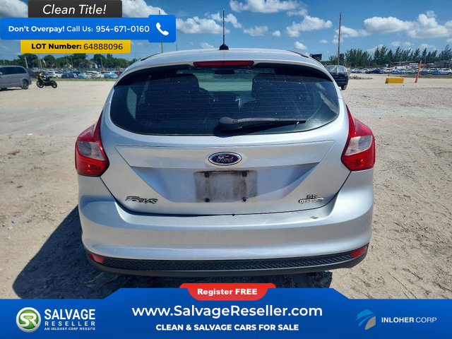 Used 2014 Ford Focus SE w/ Equipment Group 201A FWD image 8