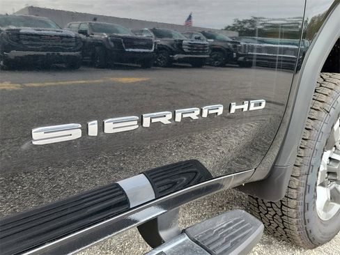 New 2025 GMC Sierra 3500 SLT w/ SLT Convenience Package image 7