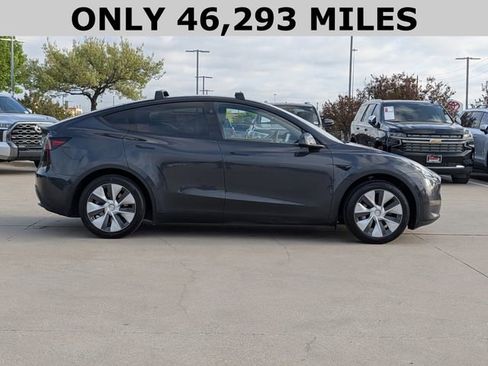 Used 2024 Tesla Model Y Long Range image 4