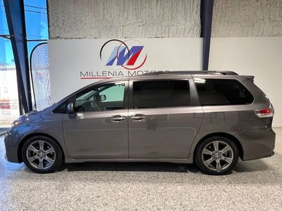 Used 2019 Toyota Sienna SE Premium