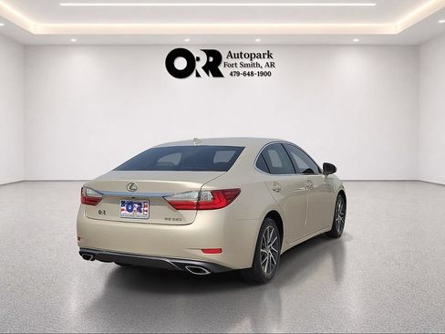 Used 2017 Lexus ES 350 w/ Navigation System Package FWD image 5