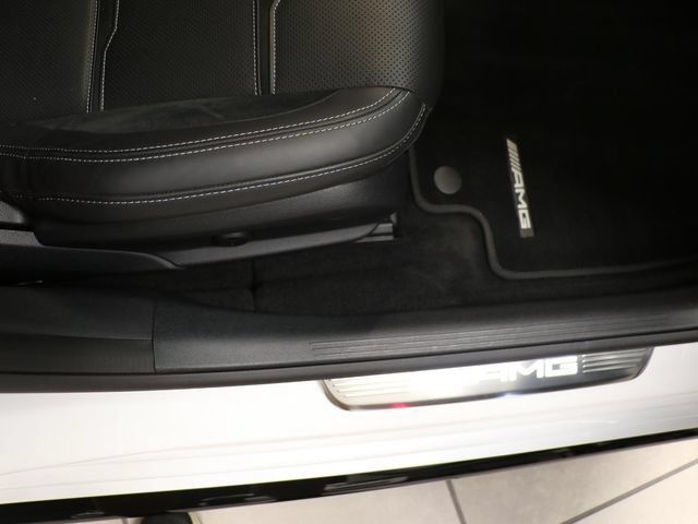 Used 2025 Mercedes-Benz AMG GT 63 image 11