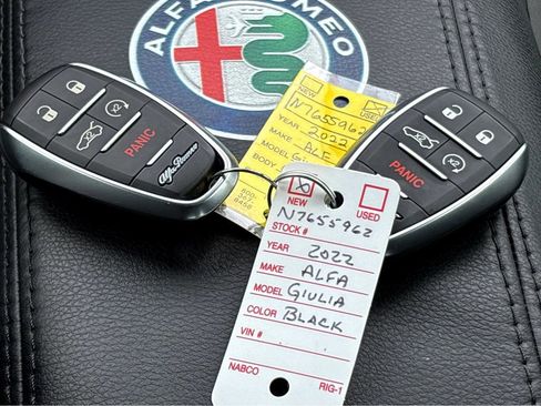 Used 2022 Alfa Romeo Giulia Ti AWD/4WD image 26