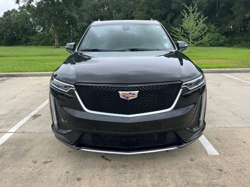 Certified 2023 Cadillac XT6 Sport w/ Platinum Package AWD/4WD image 11