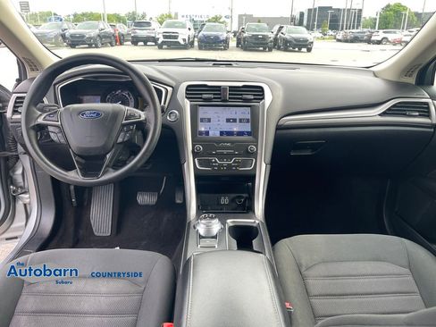 Used 2020 Ford Fusion SE FWD image 12
