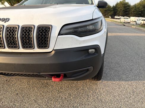 Used 2021 Jeep Cherokee Trailhawk w/ Sun, Sound & Nav Group AWD/4WD image 6