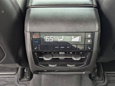 Used 2021 Jeep Grand Cherokee L Limited AWD/4WD image 16