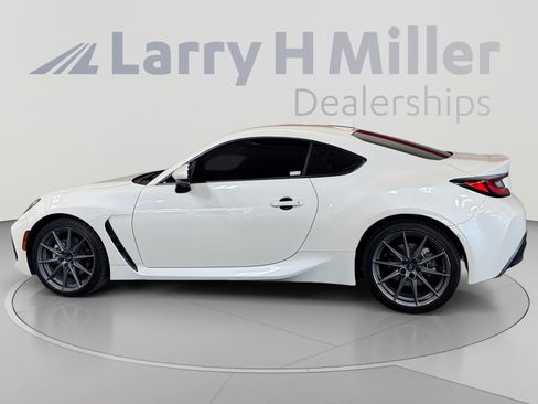 Used 2023 Subaru BRZ Limited RWD image 2