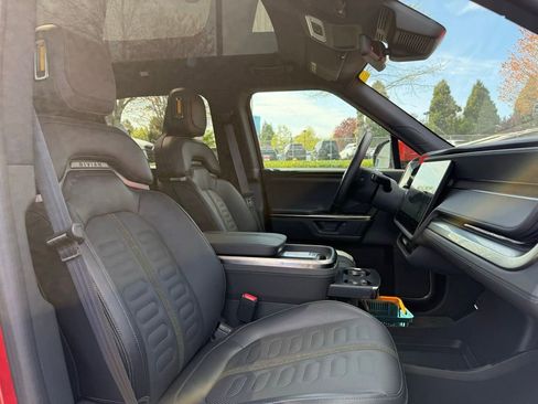 Used 2025 Rivian R1T Adventure image 27