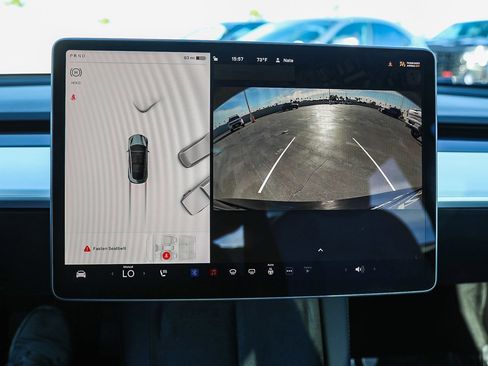 Used 2022 Tesla Model 3 image 22