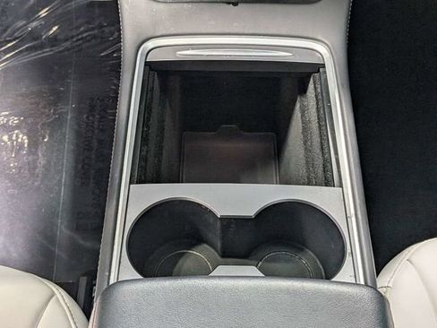 Used 2022 Tesla Model Y Performance AWD/4WD image 12