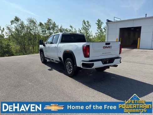 Used 2022 GMC Sierra 2500 AT4 w/ AT4 Preferred Package AWD/4WD image 4