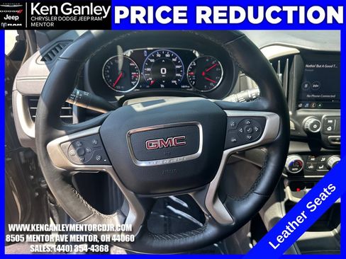 Used 2024 GMC Terrain Denali AWD/4WD image 14