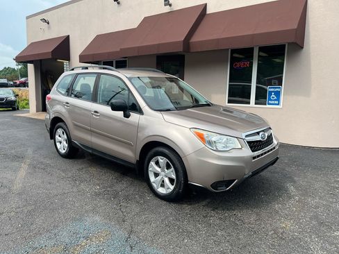 Used 2015 Subaru Forester 2.5i w/ Alloy Wheel Package AWD/4WD image 3