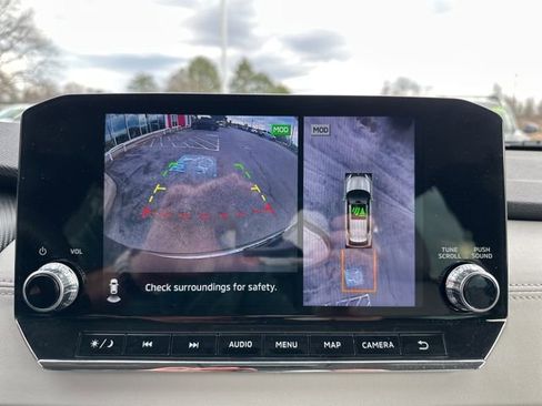 Used 2023 Mitsubishi Outlander SEL image 9