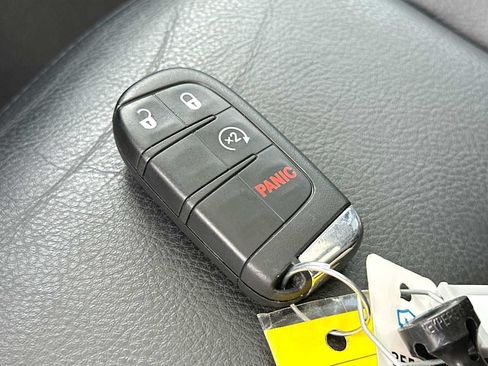 Used 2022 Jeep Renegade Limited w/ Sun, Sound & Wheels Group AWD/4WD image 29