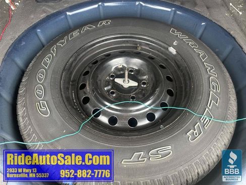 Used 2003 Jeep Grand Cherokee Laredo AWD/4WD image 27