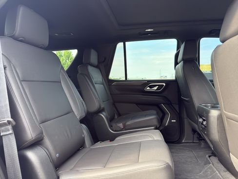 Used 2023 Chevrolet Tahoe Z71 w/ Luxury Package AWD/4WD image 18