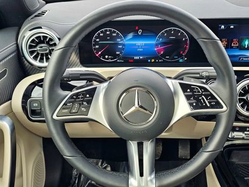 Certified 2025 Mercedes-Benz CLA 250 4MATIC image 33