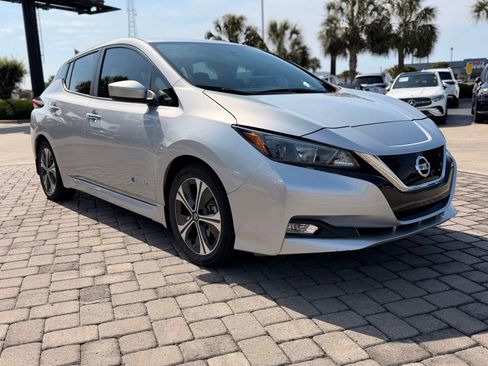 Used 2018 Nissan Leaf SV FWD image 7
