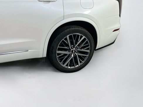 Used 2025 Cadillac XT6 Sport AWD/4WD image 32