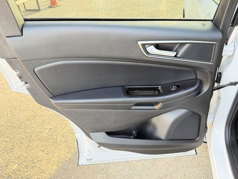 Used 2016 Ford Edge SEL w/ Equipment Group 201A AWD/4WD image 31