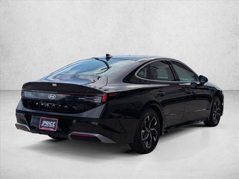 Used 2025 Hyundai Sonata SEL FWD image 5