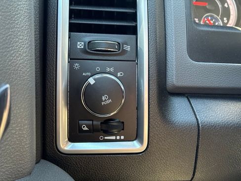 Used 2018 RAM 2500 Big Horn AWD/4WD image 27