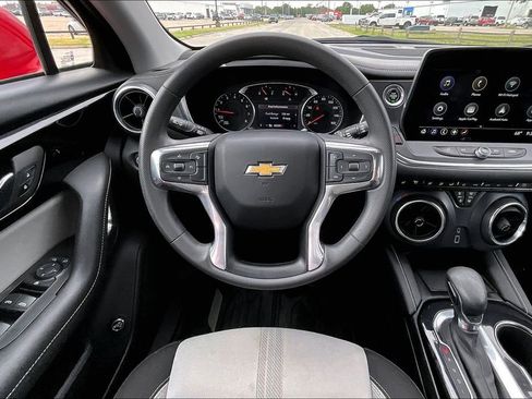 Used 2023 Chevrolet Blazer LT w/ Convenience Package FWD image 5